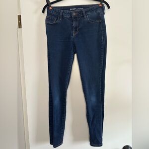 Old Navy Rockstar 24/7 Mid-Rise Super Skinny Jeans – Dark Wash (6 Short)